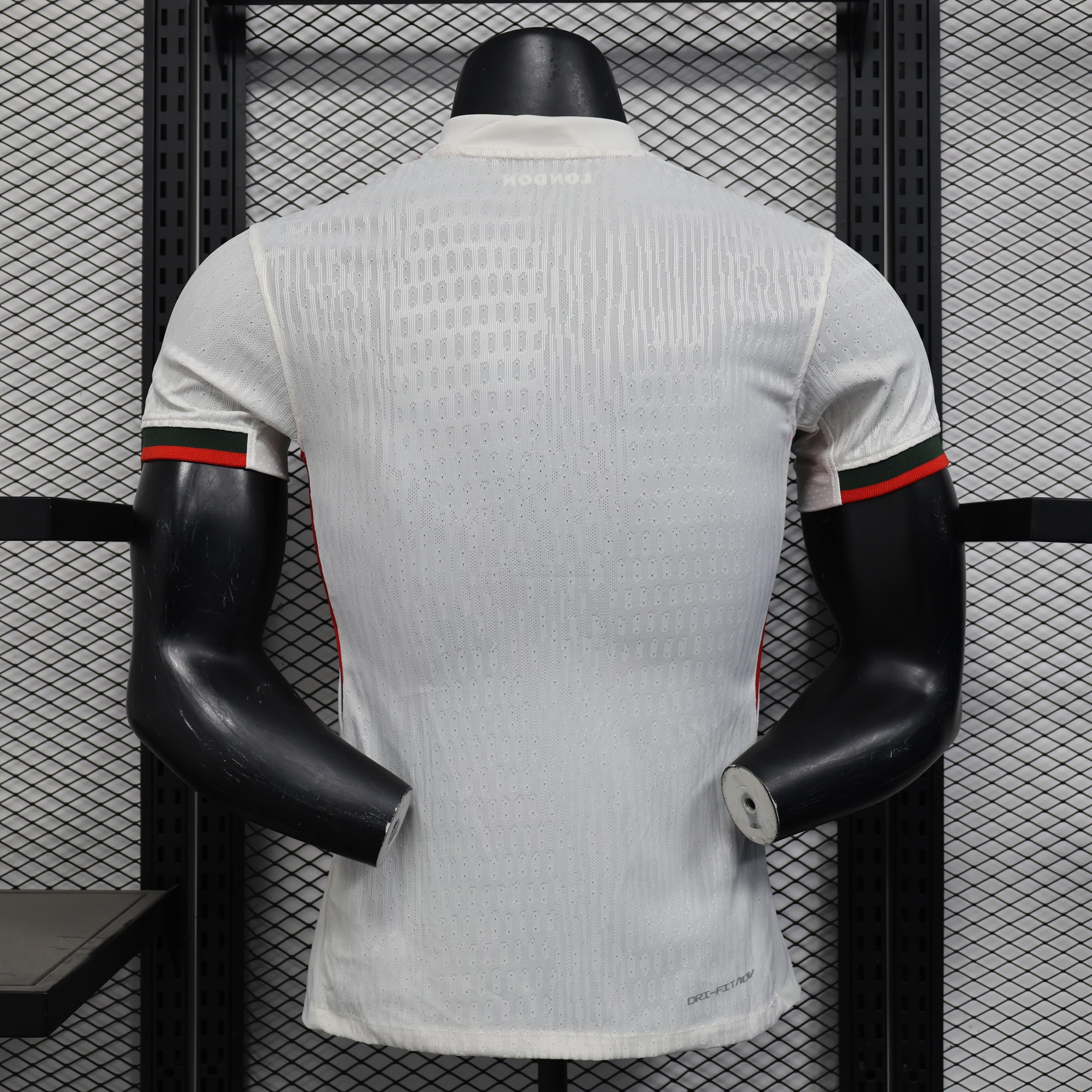 Camisa Chelsea Fora 2025/26 - Versão Jogador Branca
