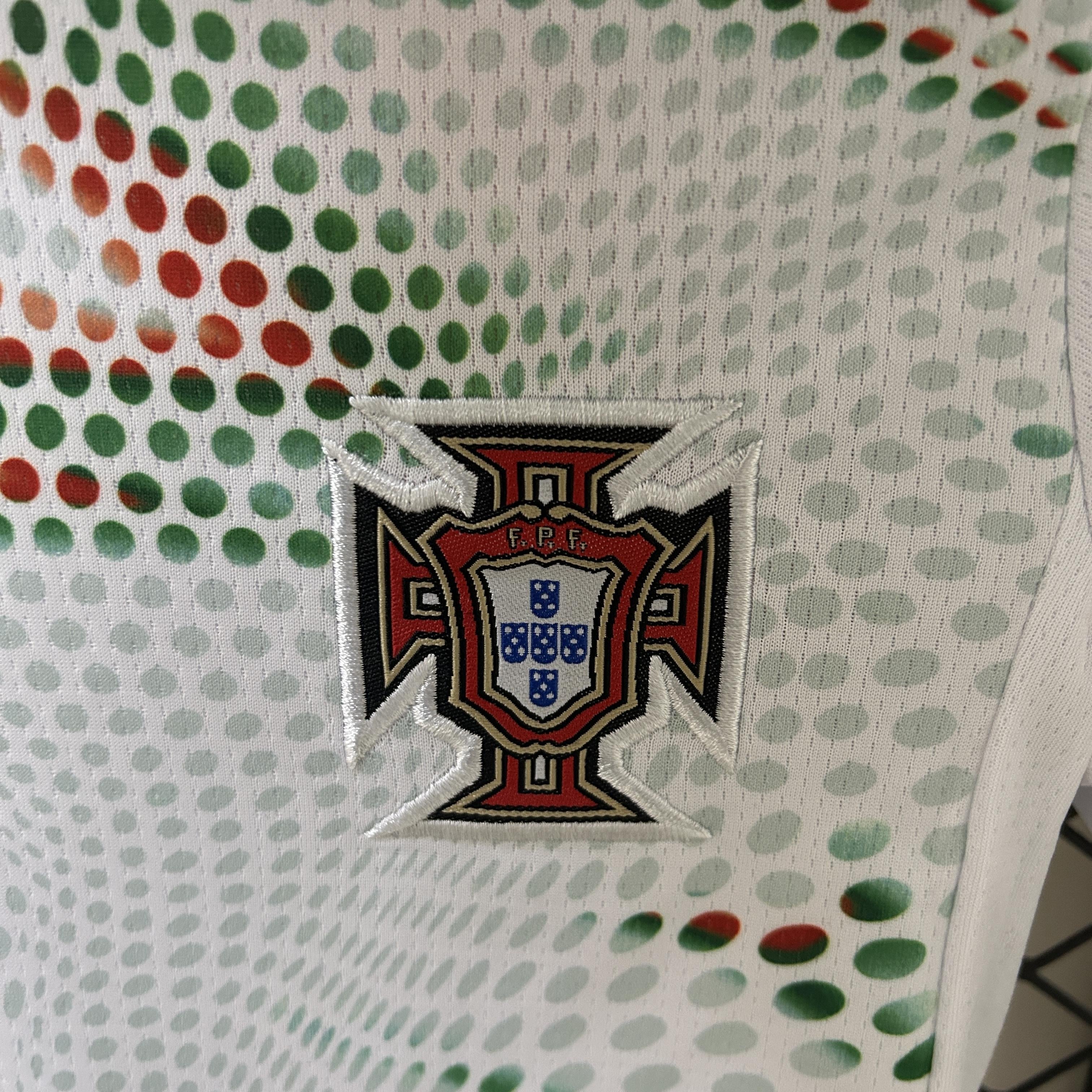 Conjunto Infantil Portugal Fora 25/26 - Branco