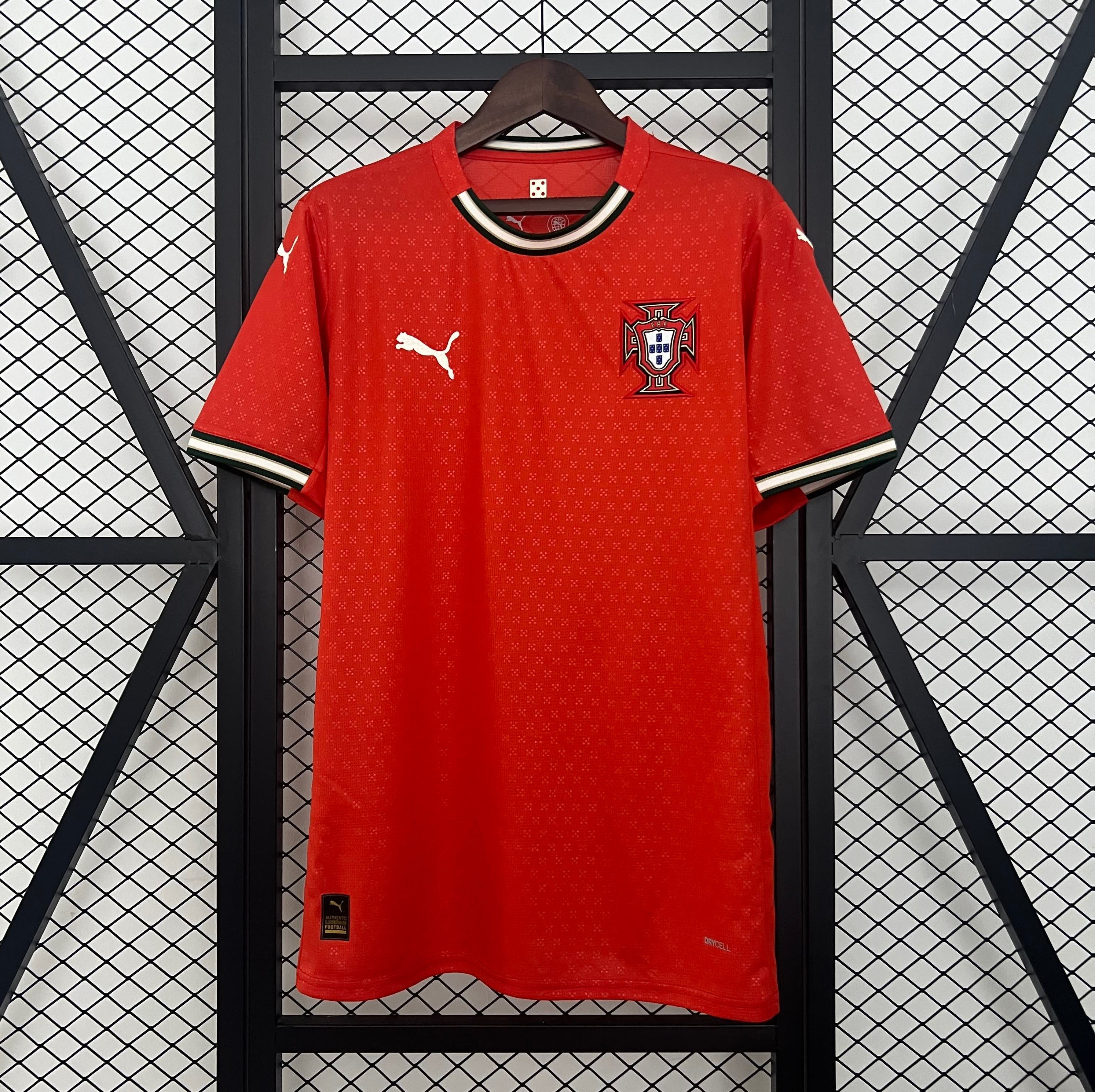 Camisa Portugal Titular 25/26 - Versão Torcedor Vermelha Puma