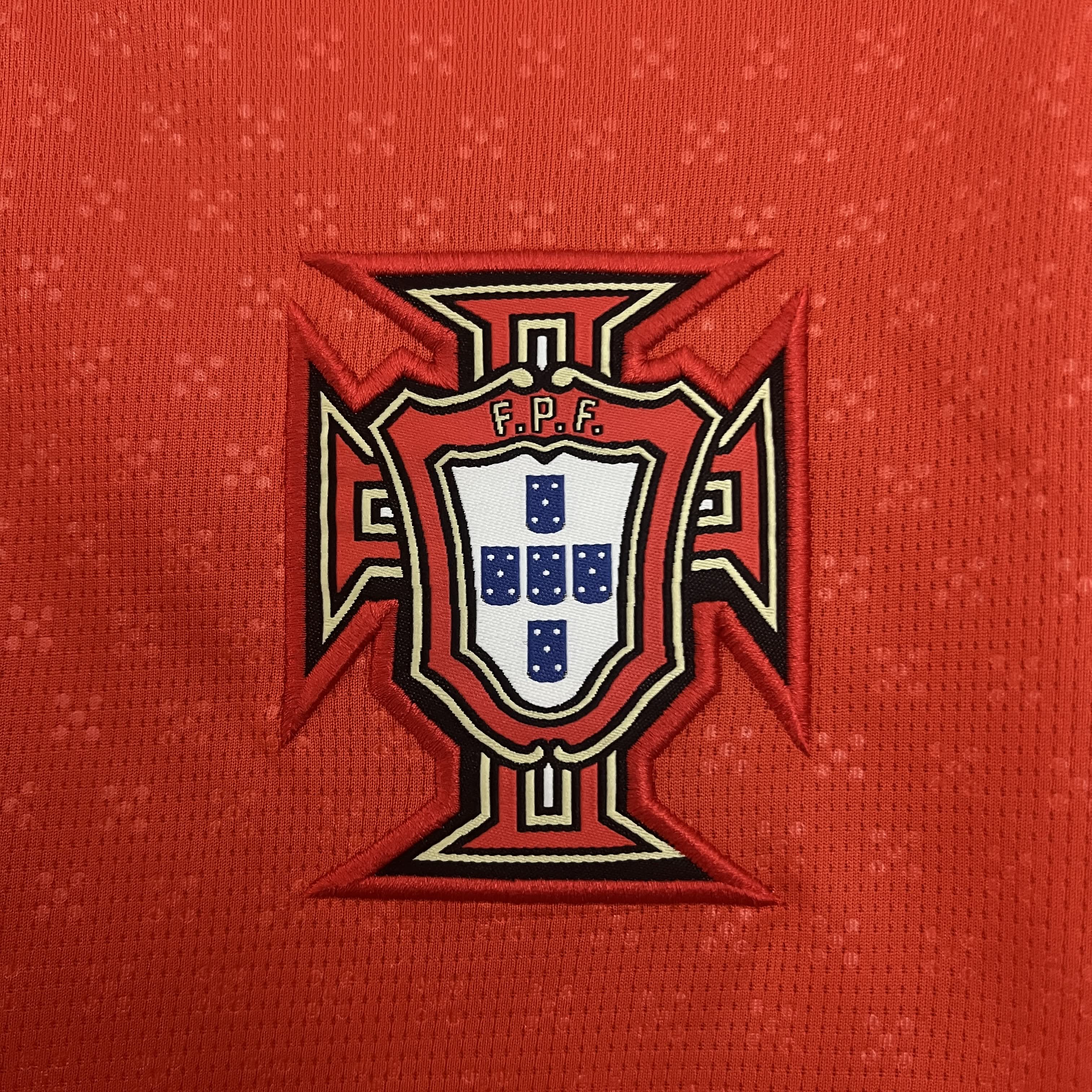 Camisa Portugal Titular 25/26 - Versão Torcedor Vermelha Puma