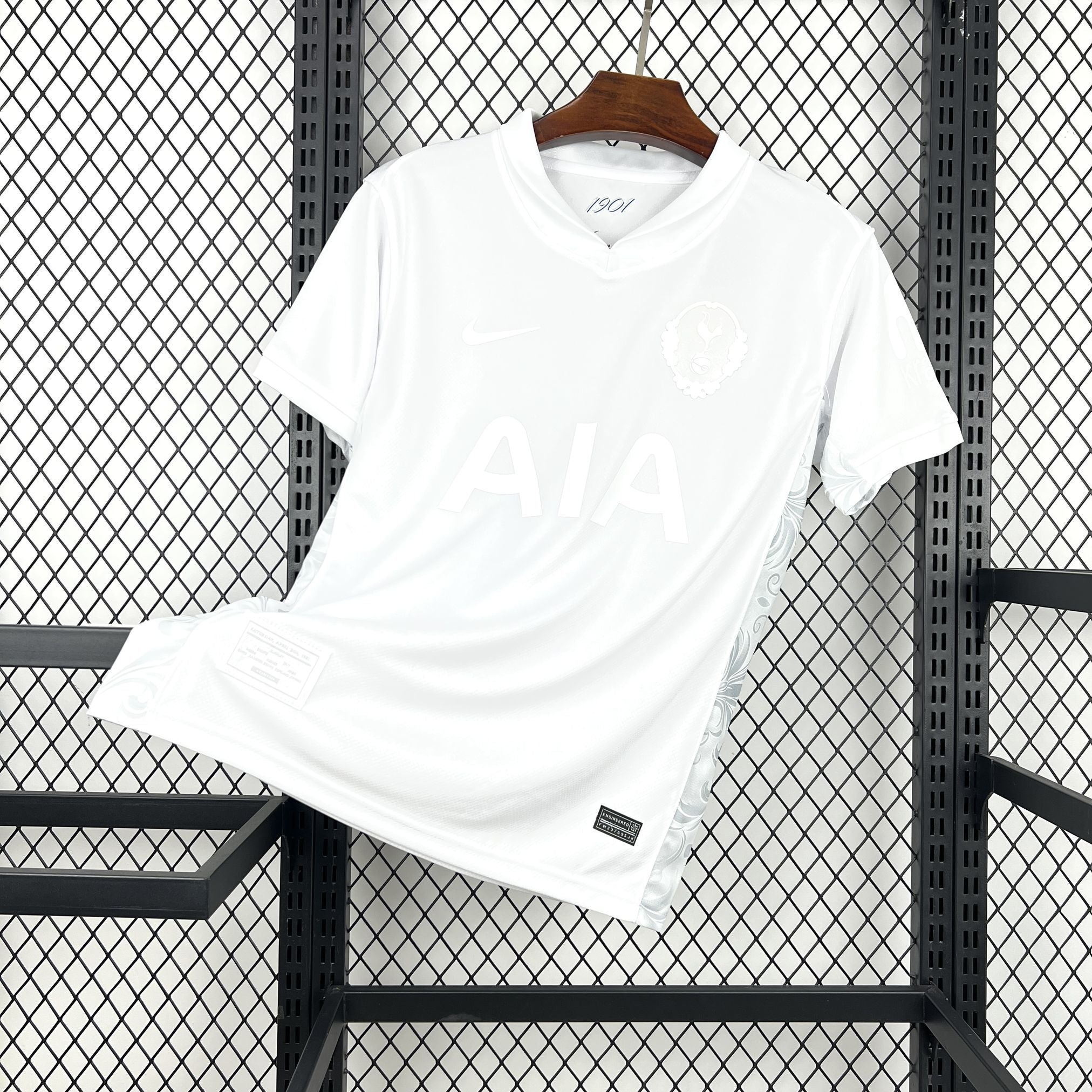 Camisa Tottenham 25/26 - 125th Aniversário