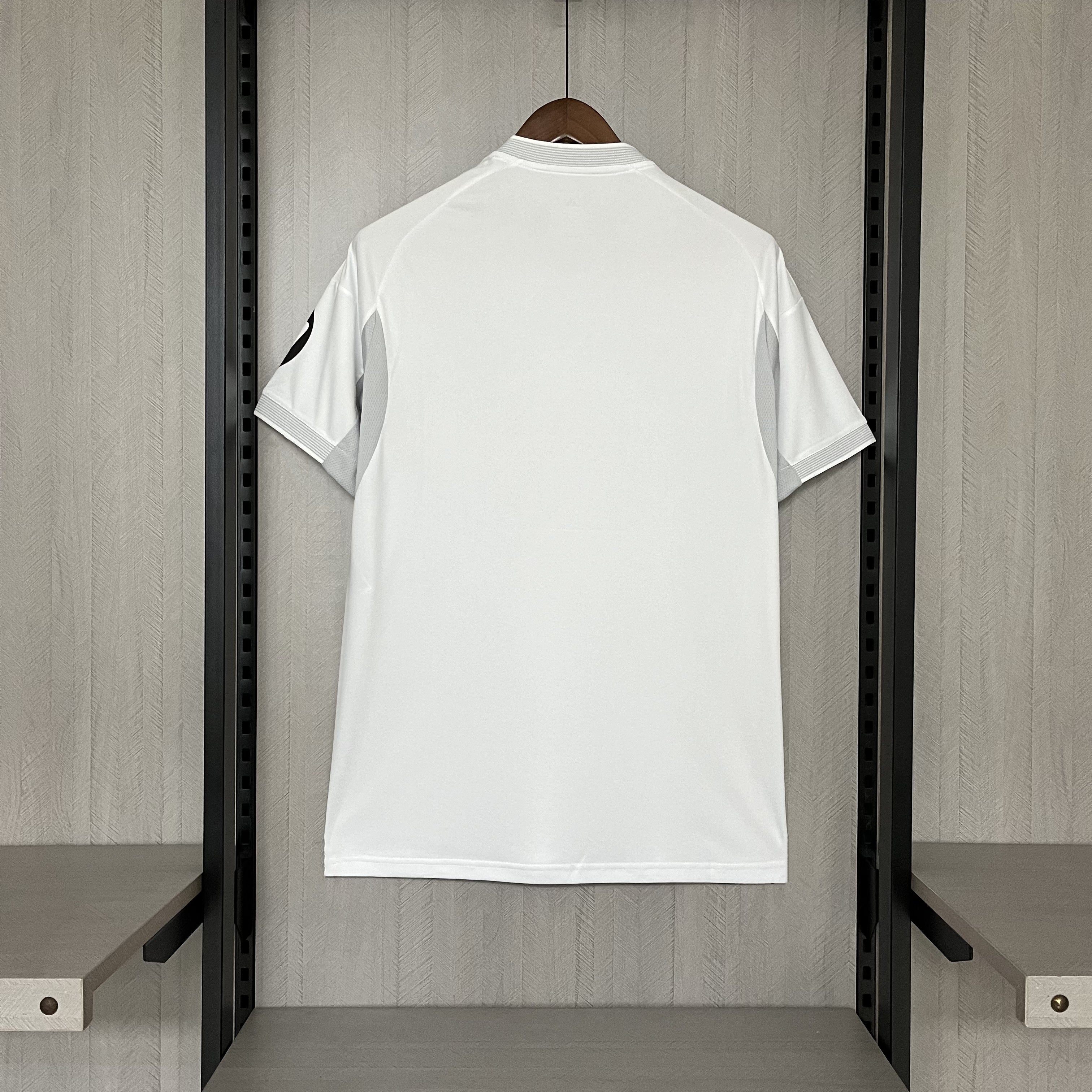 Camisa Real Madrid Titular 25/26 - Branca