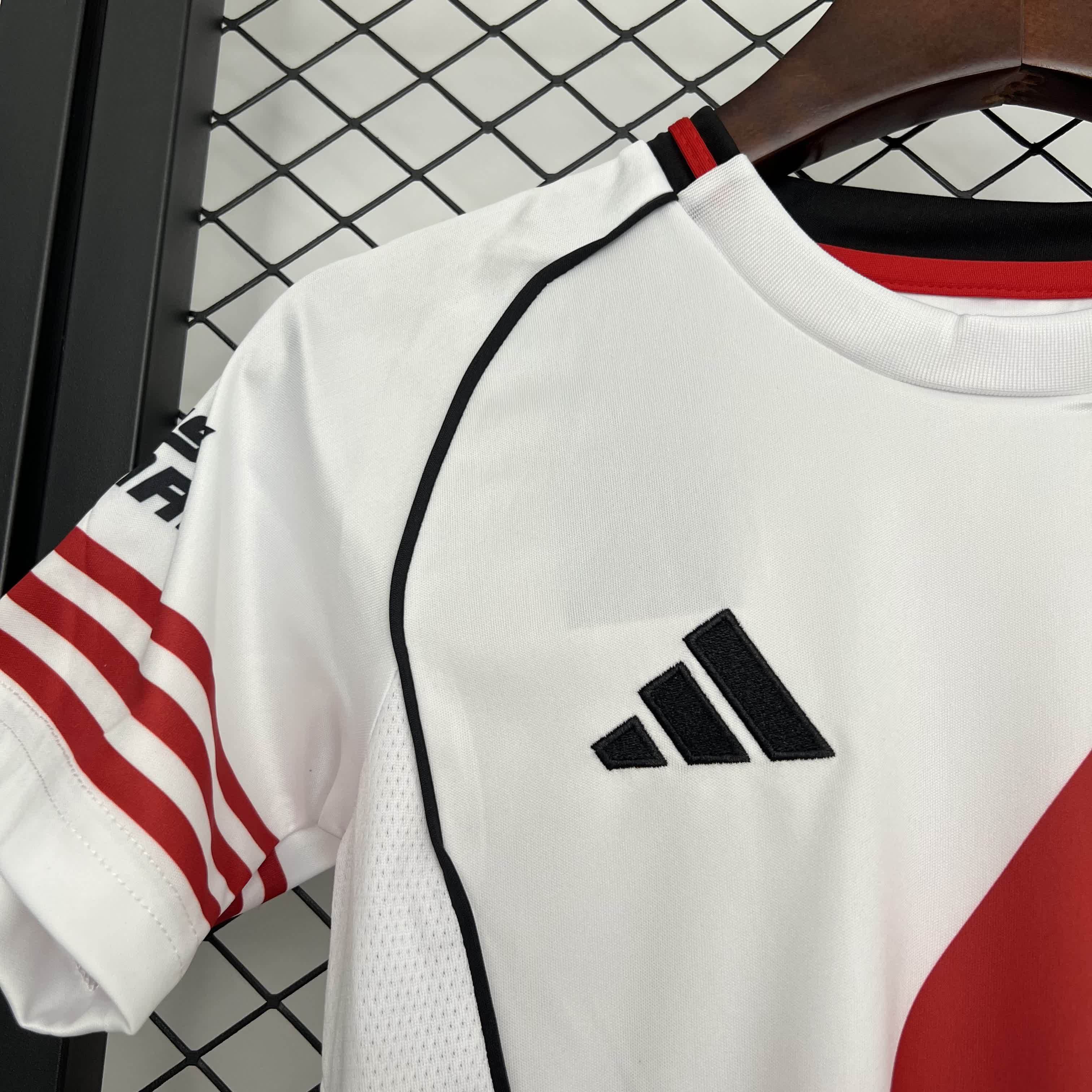 Conjunto Arsenal Home 25/26