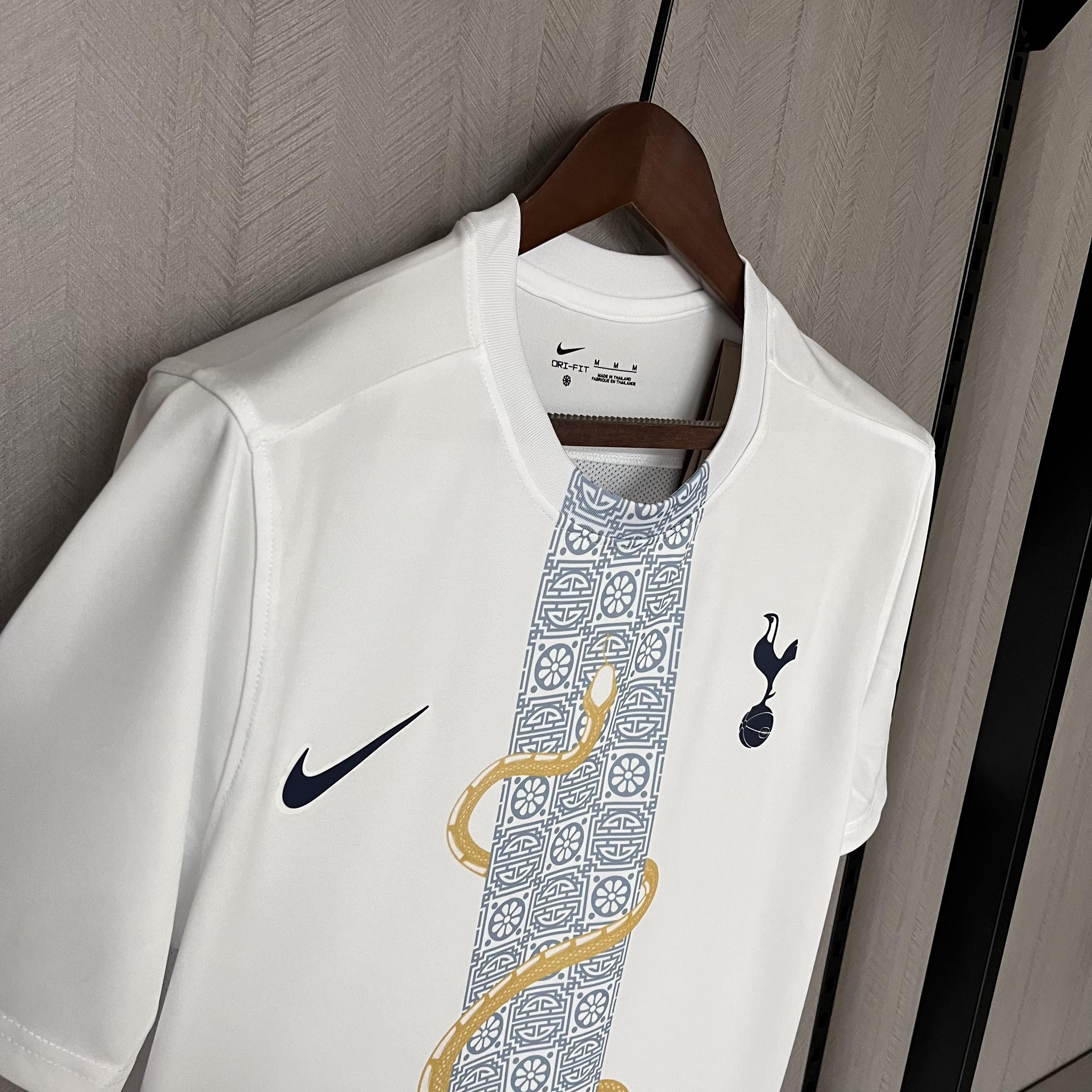 Camisa Tottenham Edição Especial 25/26 - Branca
