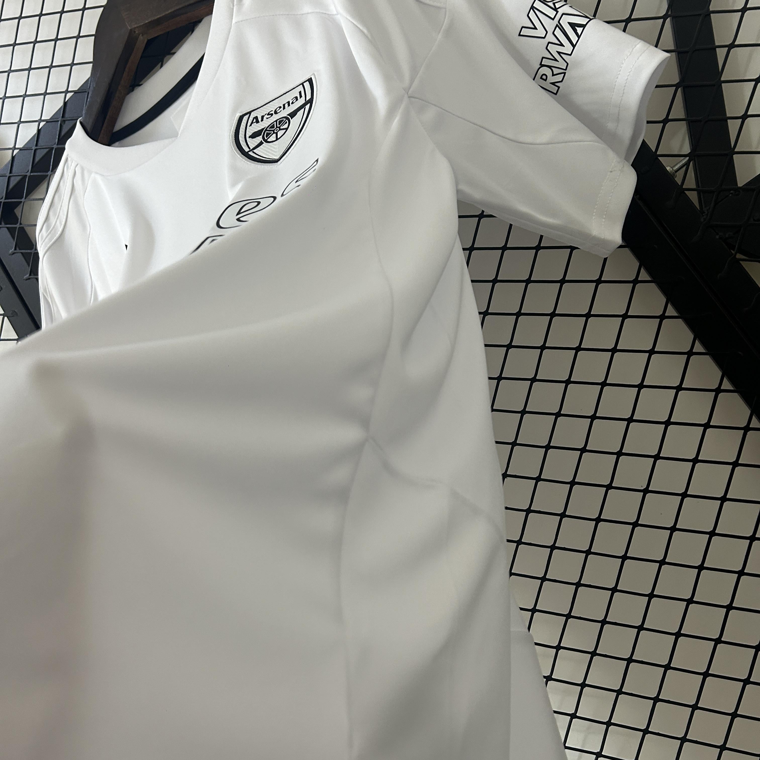 Camisa Arsenal Edição Especial 25/26 - Branca