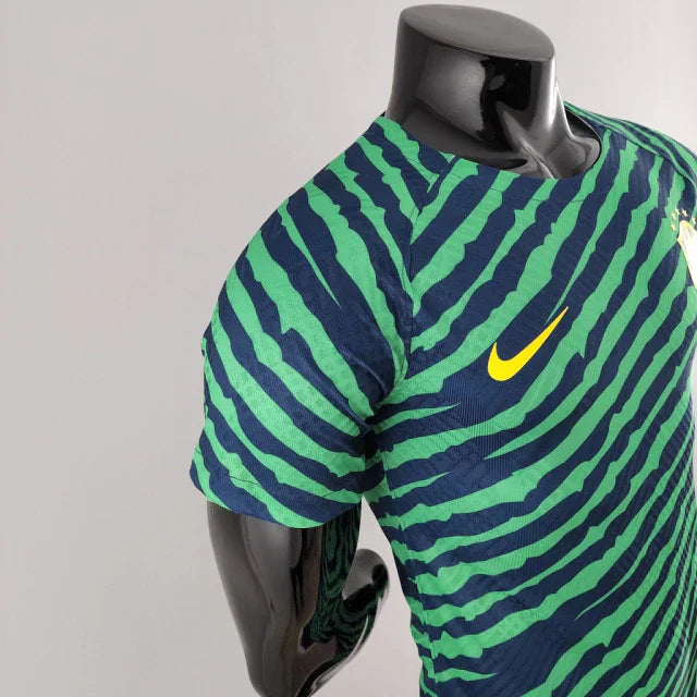 Camisa Brasil Pré-Jogo 2022 - Versão Jogador Verde