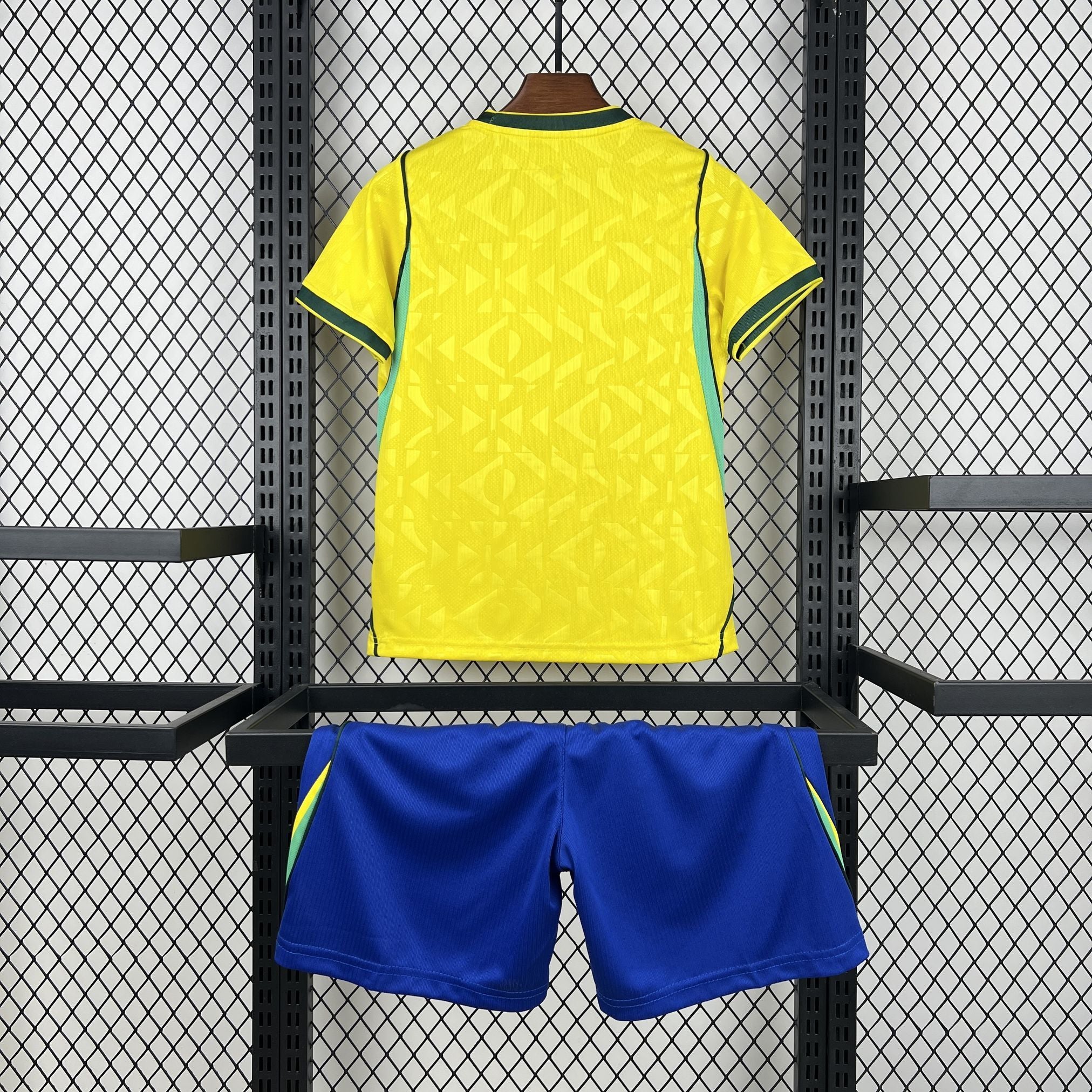 Conjunto Infantil Brasil Titular 2026 - Amarelo