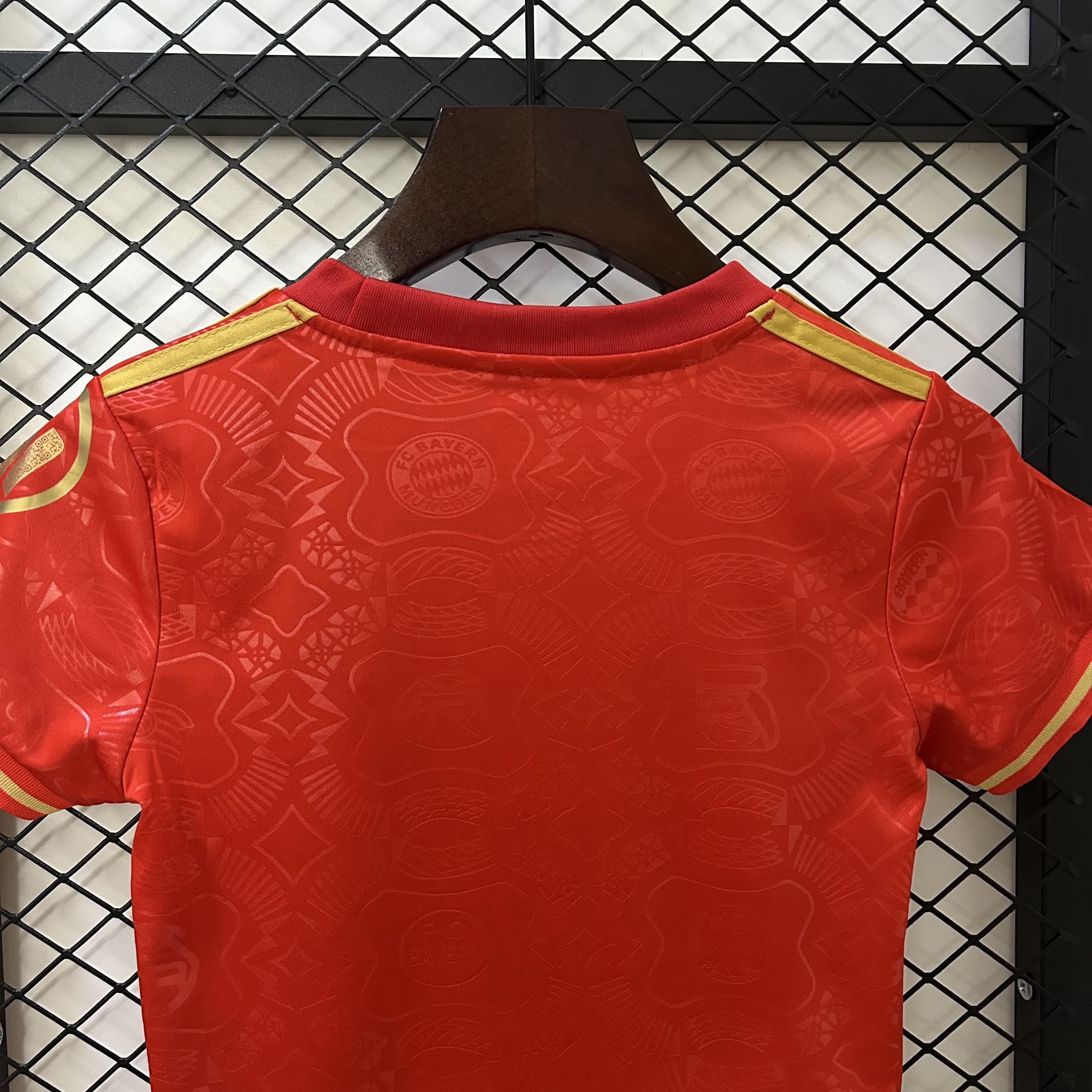 Conjunto Bayer 125 anos 25/26
