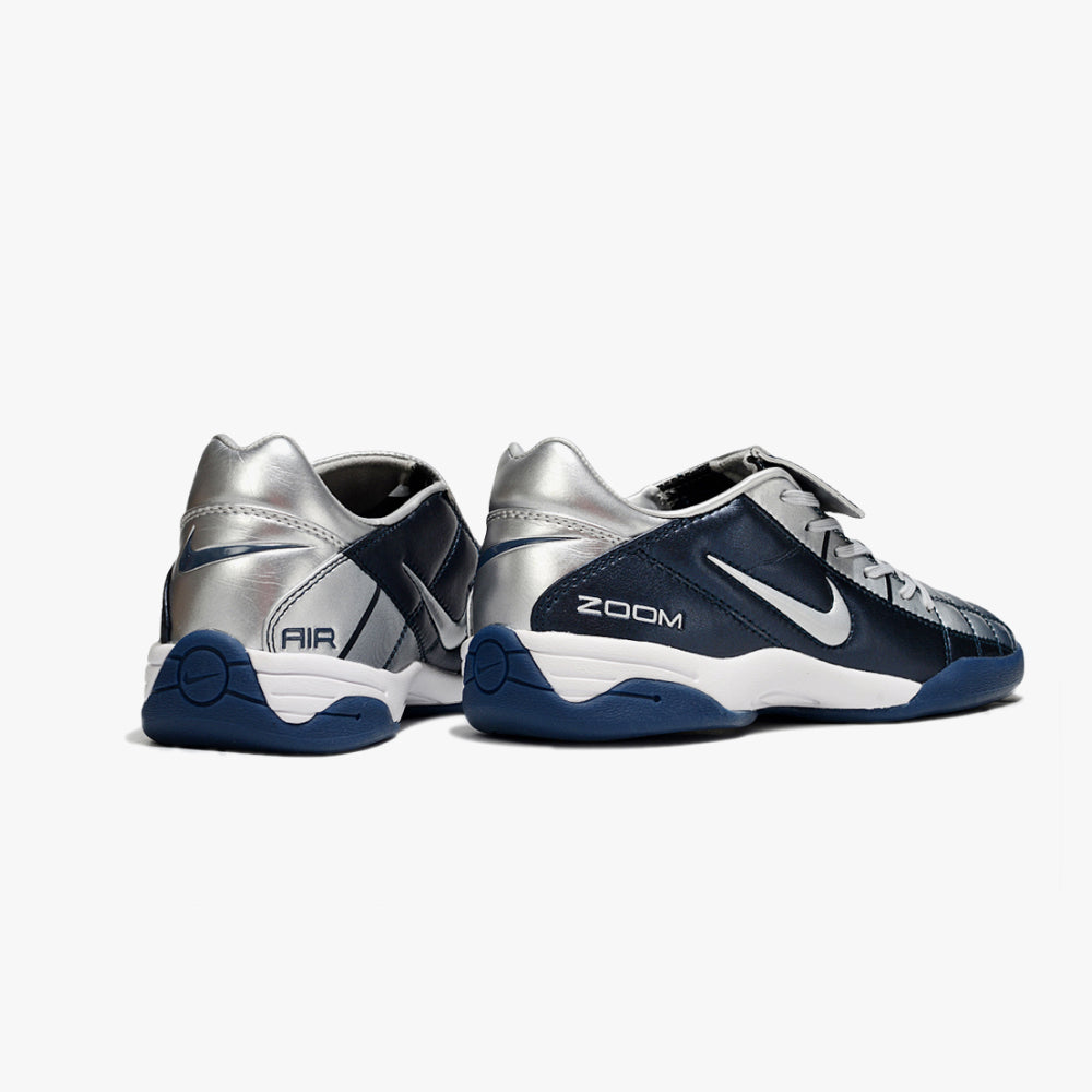 NIKE TOTAL 90 (IC)