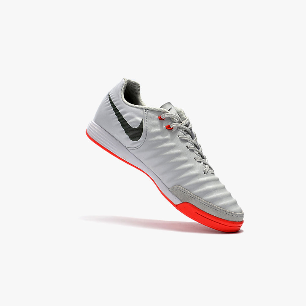 NIKE TIEMPO LIGERA